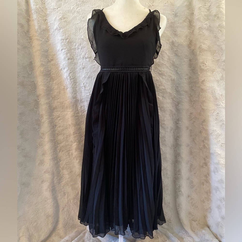 Lulus brand black dress in a size small and medium
